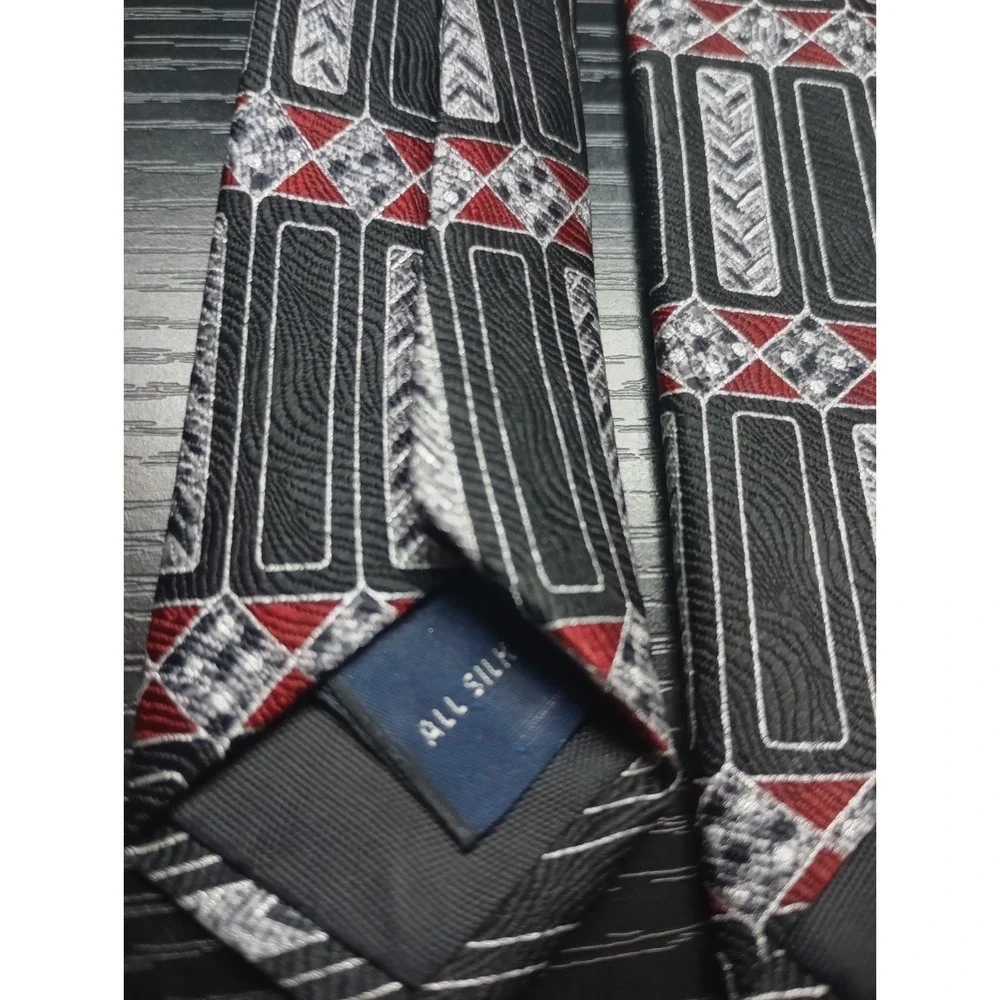 Mario Ferrari Silk Tie Geometric Black Gray Red Pattern‎ 4